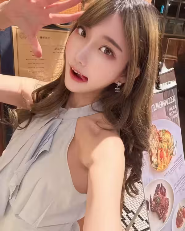 /www/photos18.com/web/images/node/93/935643.avif