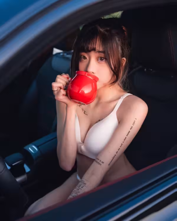 /www/photos18.com/web/images/node/94/941033.avif